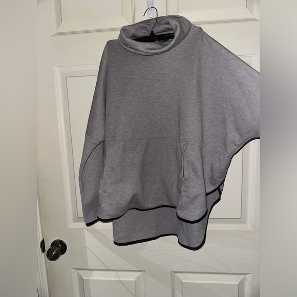 The North face women’s grey kangaroo pocket mock neck sweatshirt XSS athleisure - Picture 5 of 9